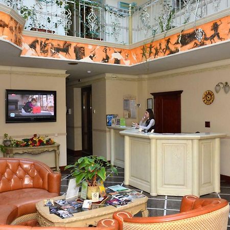 Atrium Hotel Ivano-Frankivsk Eksteriør billede